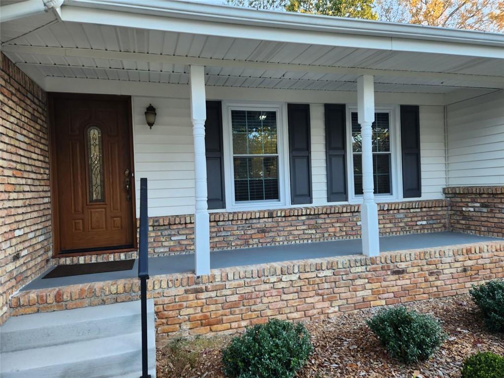 1554 COOPER LAKE Road SE