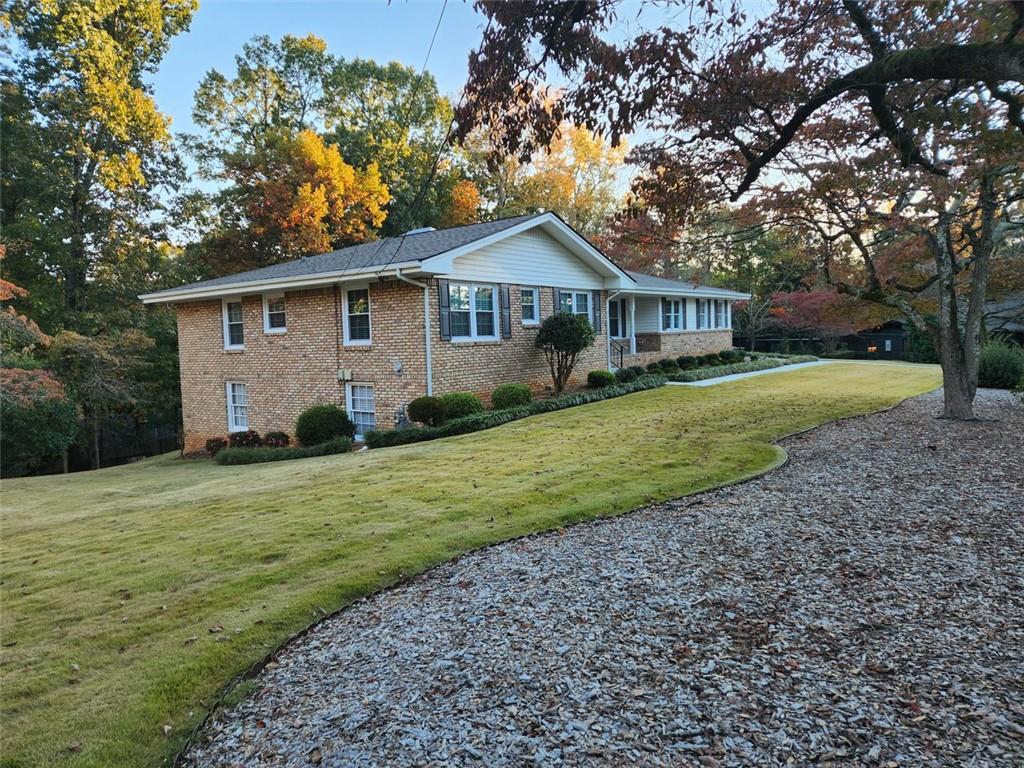 1554 COOPER LAKE Road SE