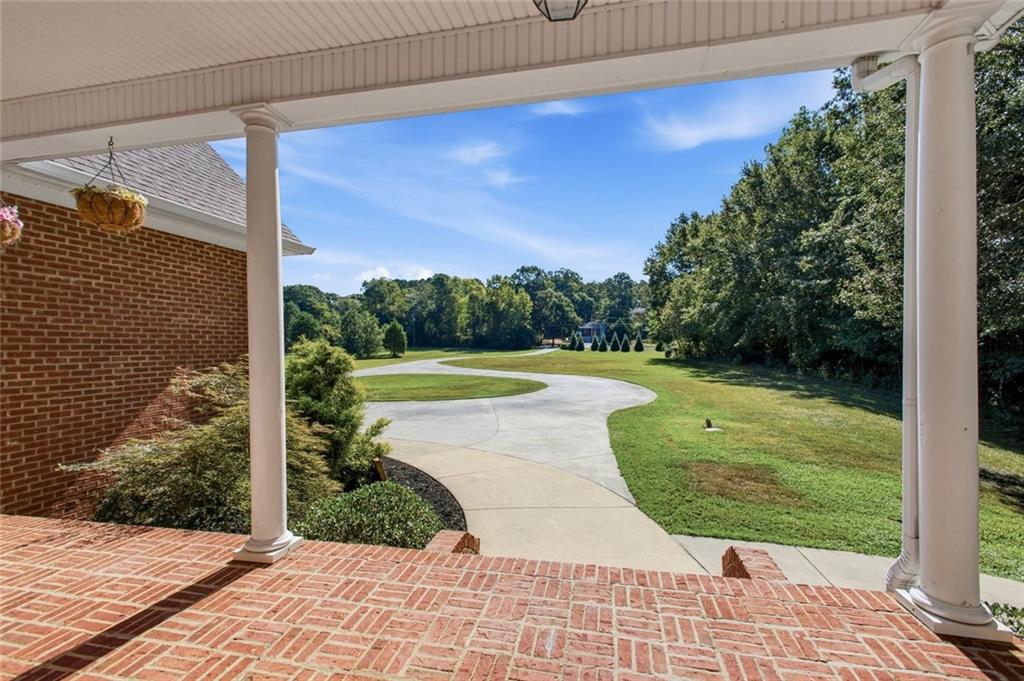 140 Barker Road SW