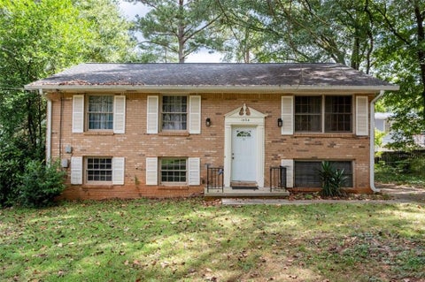 Homes For Sale - 1464 Colony East Circle<br/> Stone Mountain, GA 30083