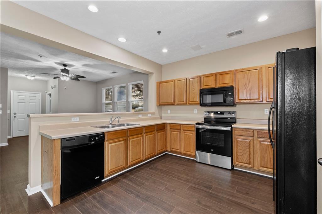 131 Ellis Drive, Conyers, Georgia image 5