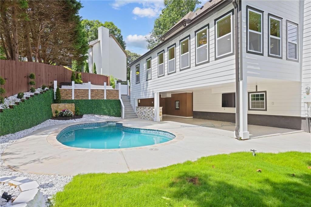762 Bedford Oaks Drive