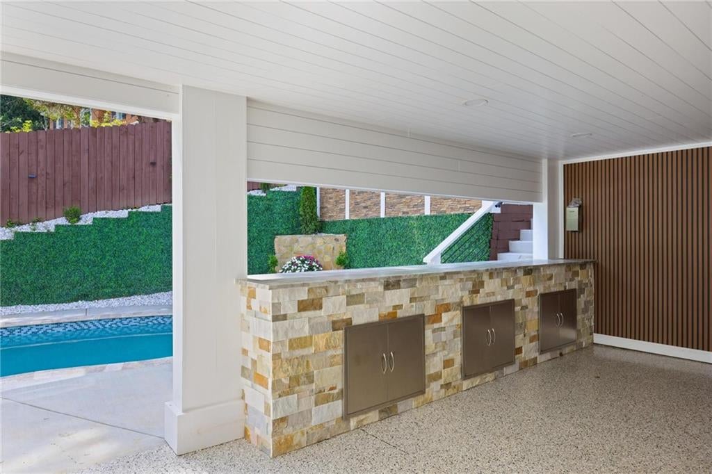 762 Bedford Oaks Drive