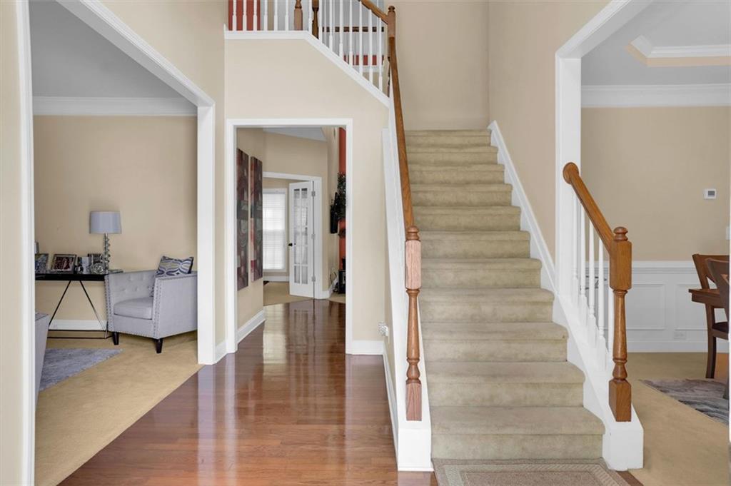 345 MANNING Court