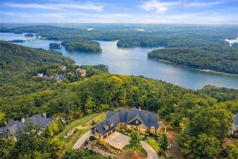 Homes For Sale - 49 Waterside Drive<br/> Cartersville, GA 30121