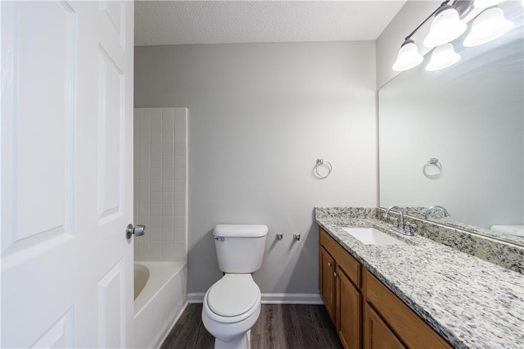6340 Hickory Lane Circle, Union City, Georgia image 33