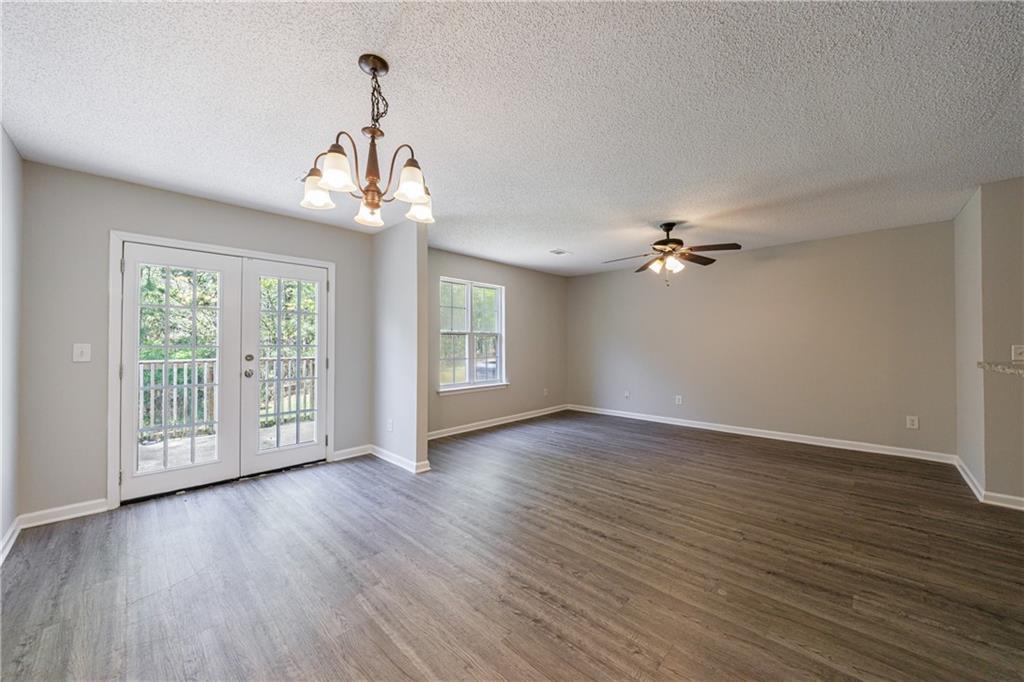 6340 Hickory Lane Circle, Union City, Georgia image 22