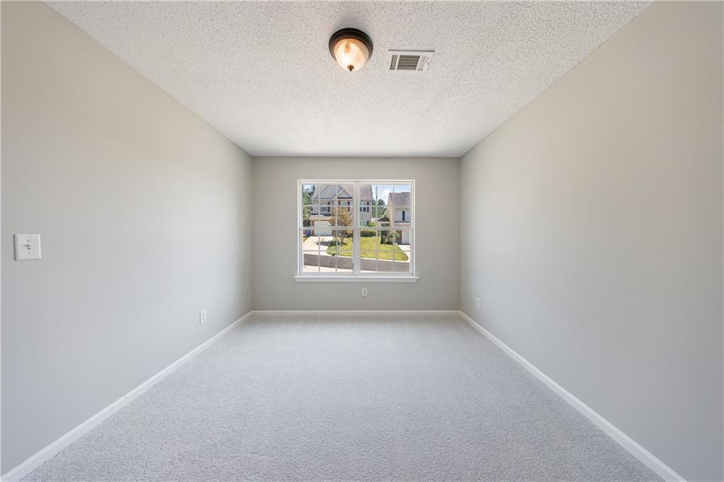 6340 Hickory Lane Circle, Union City, Georgia image 7
