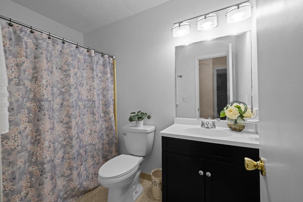 1417 Hickory Drive, Lilburn, Georgia image 28