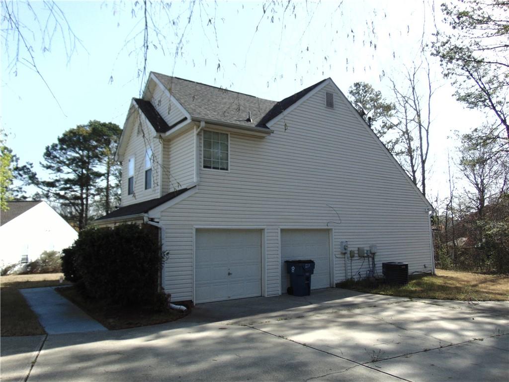 1662 Maple Trace Court, Grayson, Georgia image 4