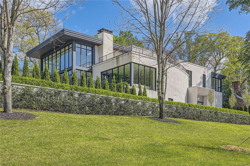 14 Lake Forrest Lane