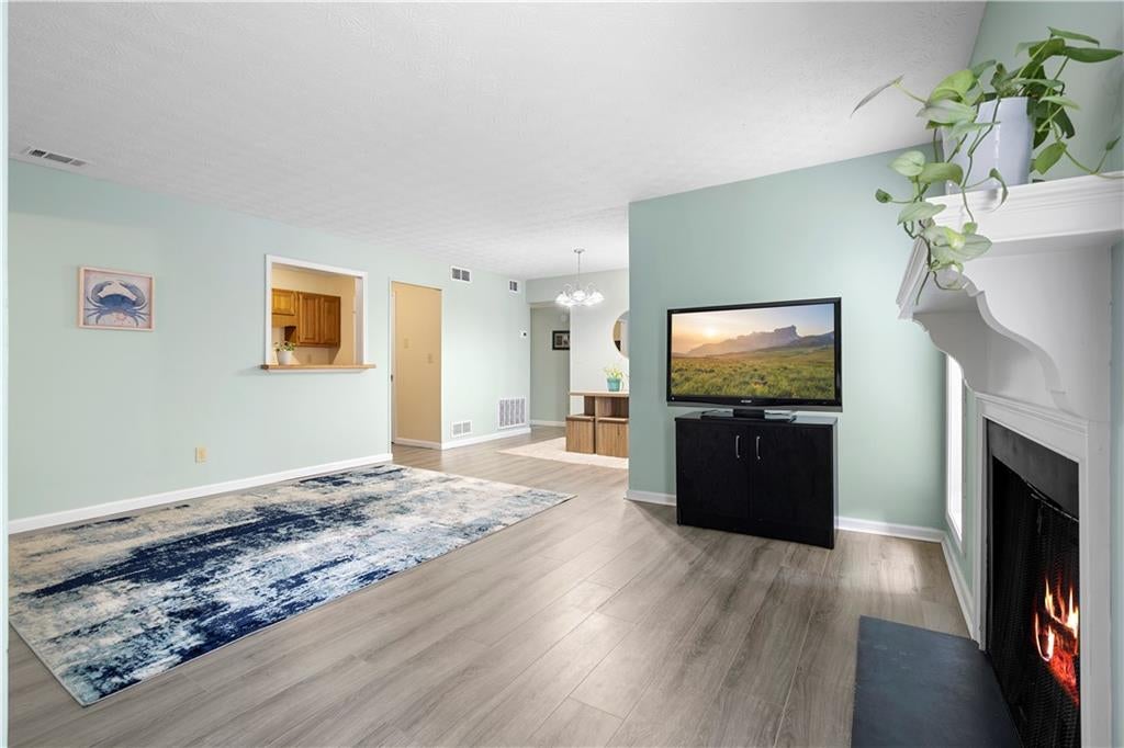5077 Woodridge Way
