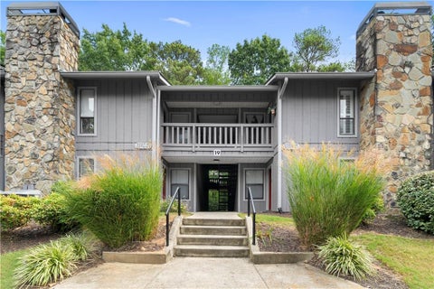 Condo For Sale - 5077 Woodridge Way<br/> Tucker, GA 30084