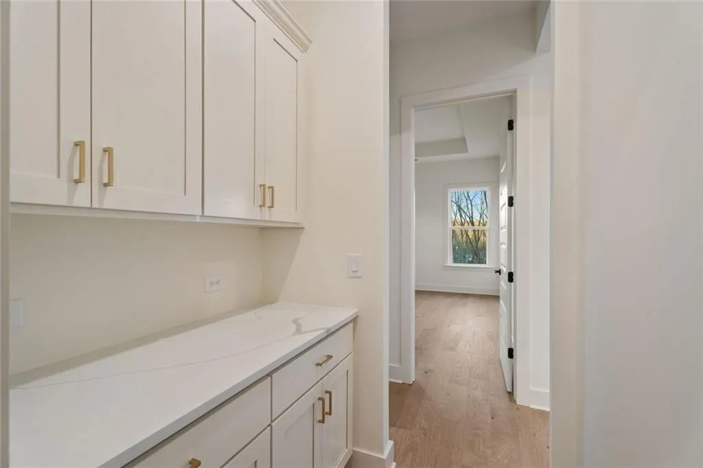 Gainesville, Georgia 30506, United States, 5 Bedrooms Bedrooms, ,5 BathroomsBathrooms,Residential,Active,222253