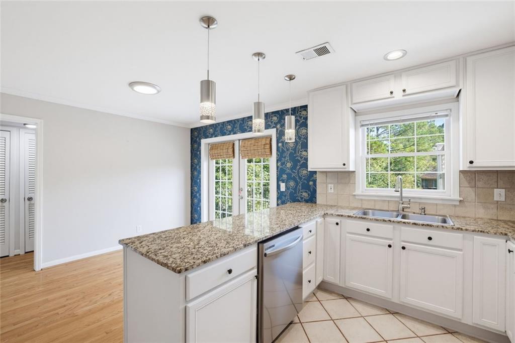 1101 NW Collier Road NW T5