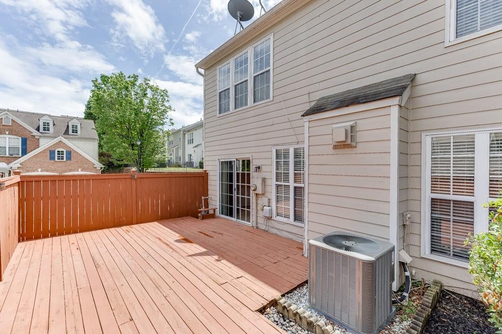 2421 Elkhorn Terrace
