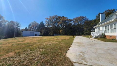 A home in Douglasville