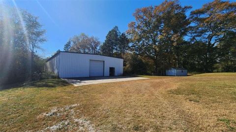 A home in Douglasville