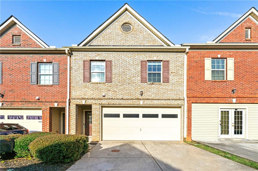 For the buyer who knows exactly what they want—and isn’t settling for basic—this gem in the Kings Lake community is your canvas of potential. Priced with intention and promise, this well-situated Austell townhome invites you to bring your vision to life.
Previously leased at $2,200/month, it's now vacant and ready for its next chapter—yours. Whether you're eyeing it as a smart move-in-renovate play or ready to upgrade and elevate before you unpack a single box, the possibilities are stacked in your favor.
With granite kitchen countertops, 42” cabinets, a lofted upstairs flex space, and a primary suite that opens to a private balcony, this two-story layout brings both function and flair. Details like chair rail and shadow box trim give it the edge over cookie-cutter builds, and the gated community offers a sense of peace and pride.
The seller has already repainted and set the stage—now it’s your turn to curate the next phase. Surrounded by shopping, dining, Six Flags thrills, and major highways, you’ll love the balance of convenience, comfort, and future upside.
For the buyer who sees not just what it is, but what it can be—this one’s for you.