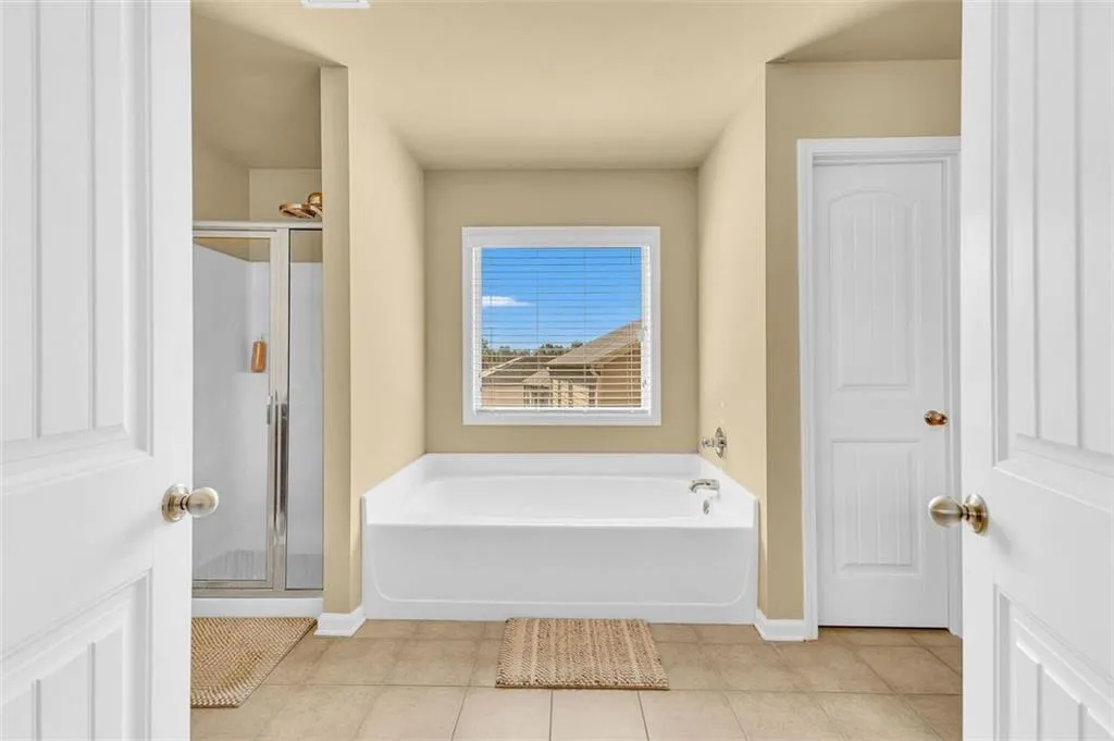 Locust Grove, Georgia 30248, United States, 4 Bedrooms Bedrooms, ,4 BathroomsBathrooms,Residential,Active,225253