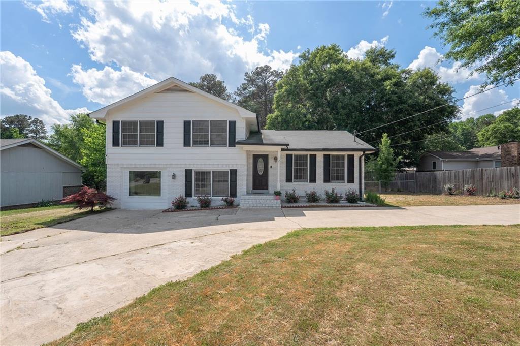 875 White Oak Court
