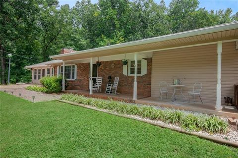 A home in Hiram