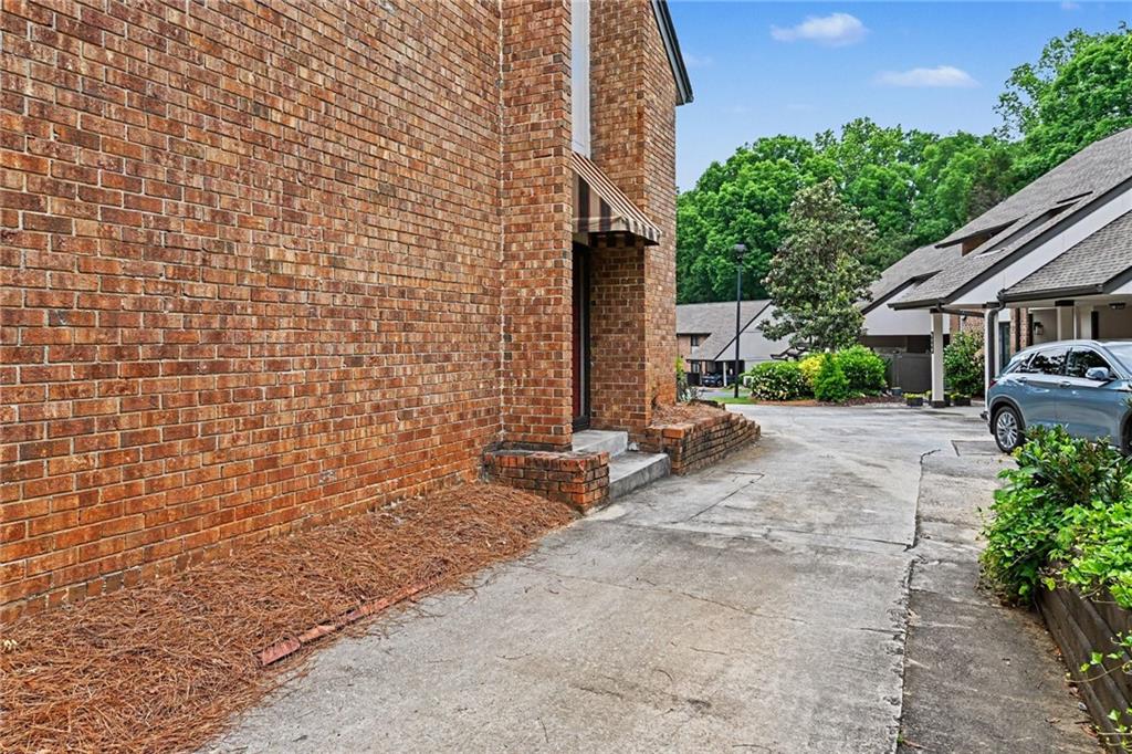 3257 Clairmont North NE