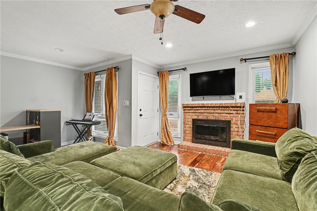 3257 Clairmont North NE