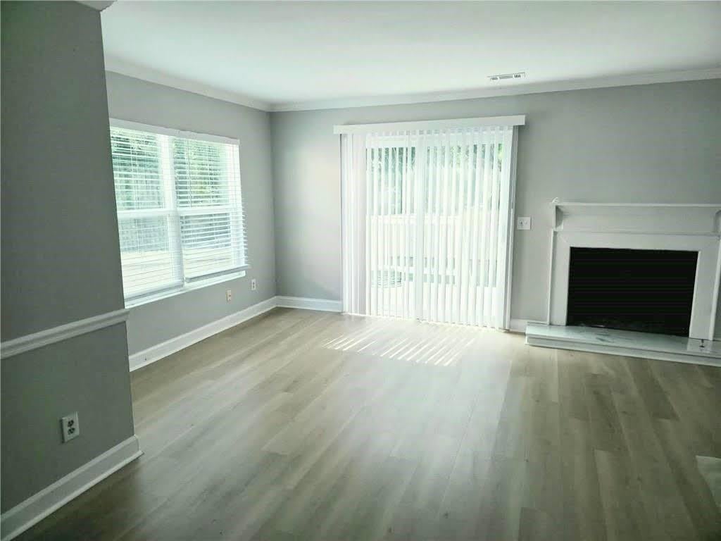 1221 Oak Forest Court SW