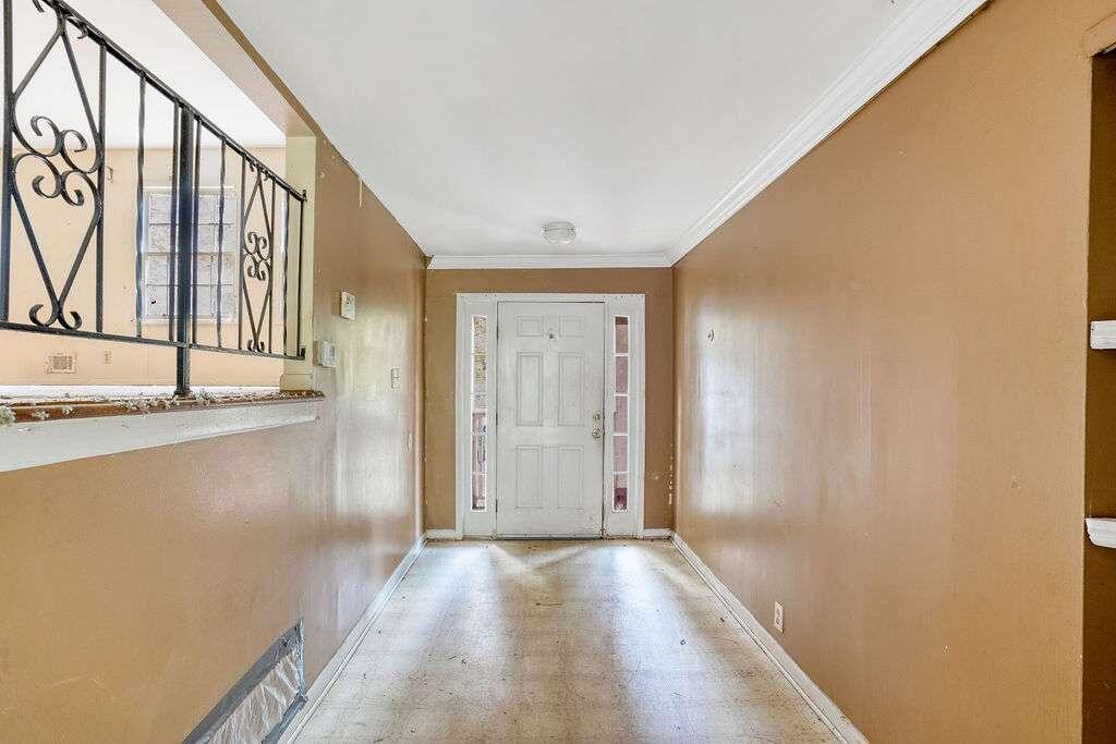 3664 Broadview Court