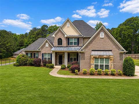 Homes For Sale - 125 Trustin Lake Drive<br/> Fayetteville, GA 30214