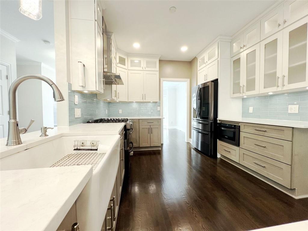 Forrest Lake - Residential Lease