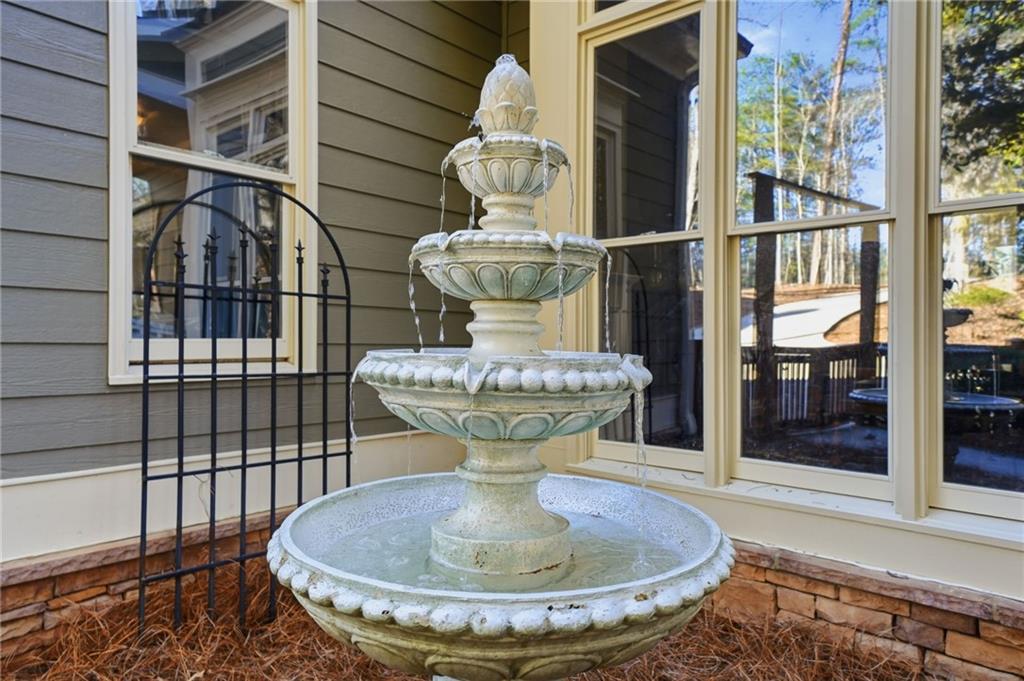 118 Broadwater Court