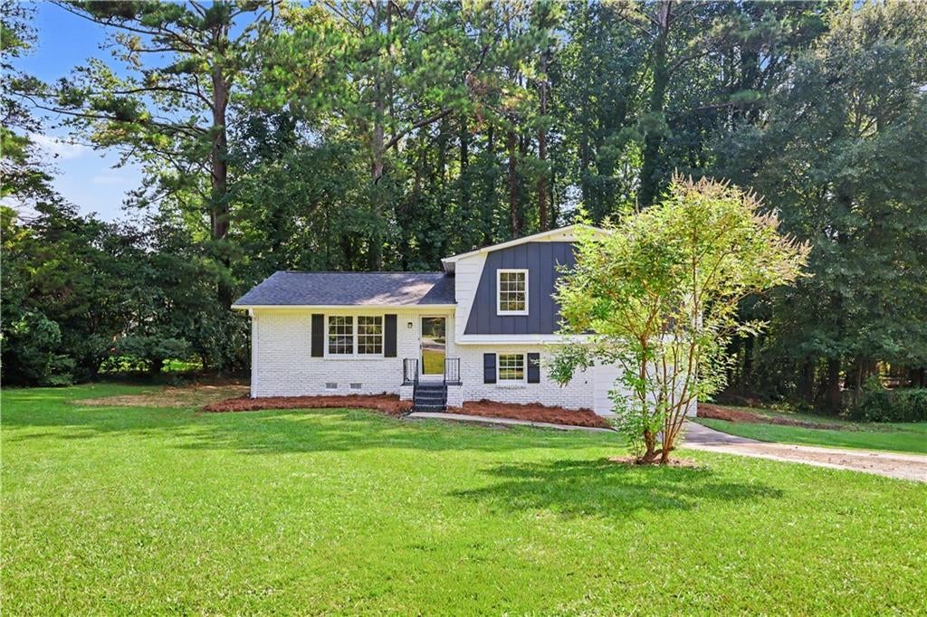 6200 Auburn Drive