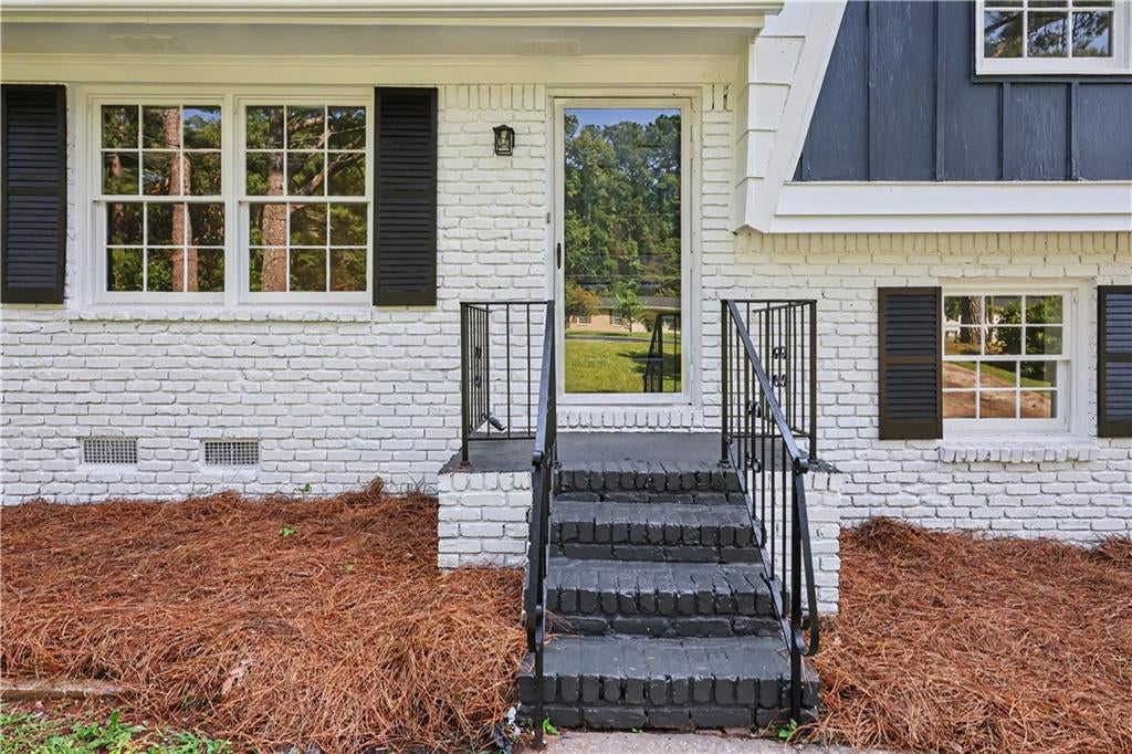 6200 Auburn Drive