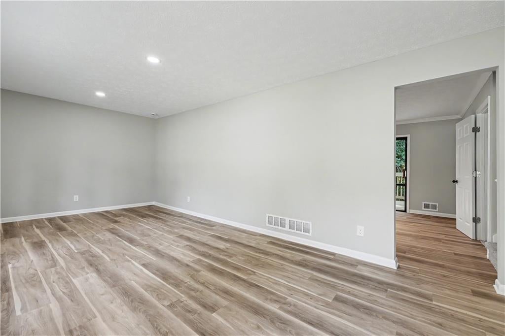 6200 Auburn Drive