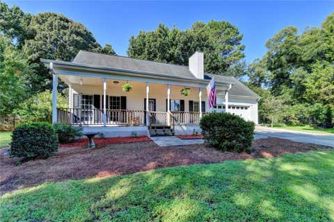 Homes For Sale - 85 Cypress Place<br/> Winder, GA 30680