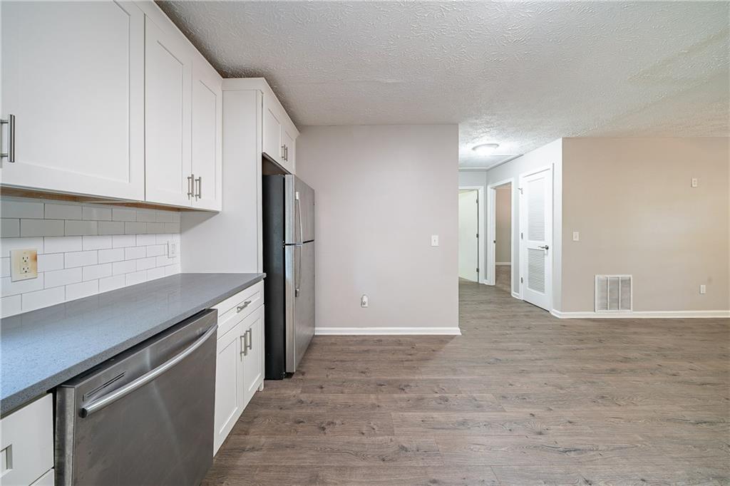 210 Meadowbrook Drive, Mcdonough, Georgia image 7