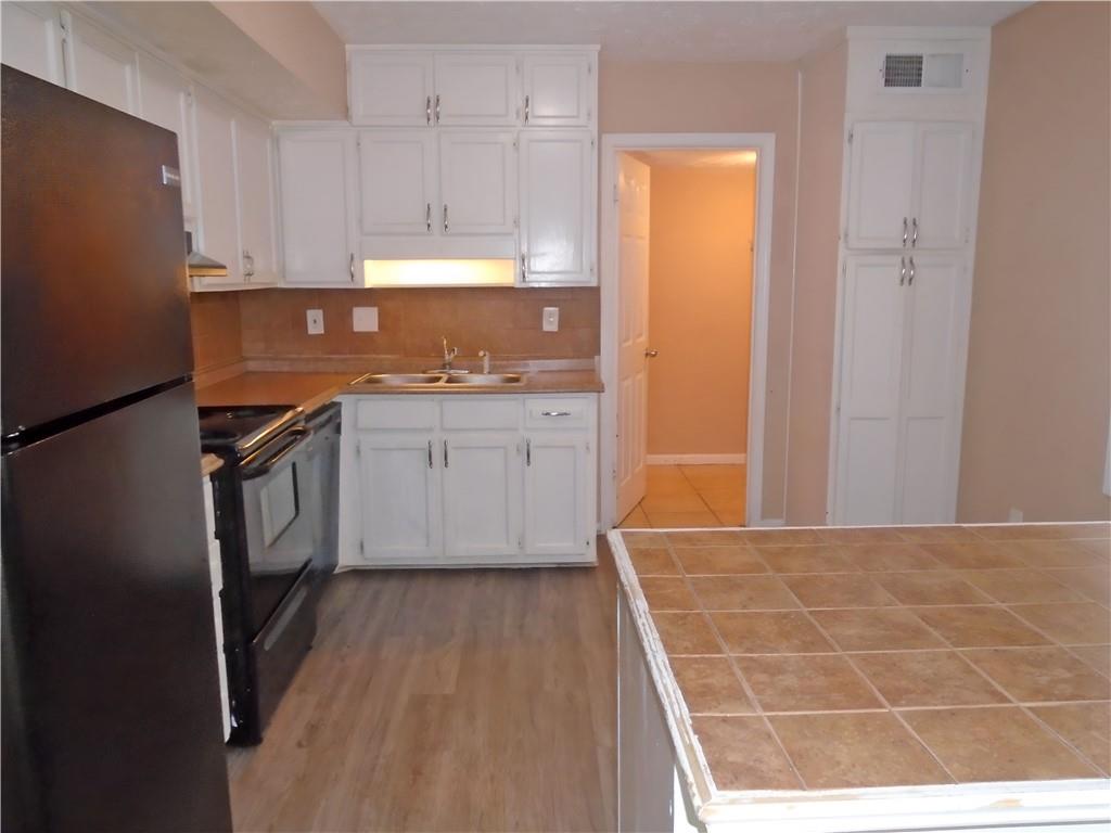 1038 Ascot Court