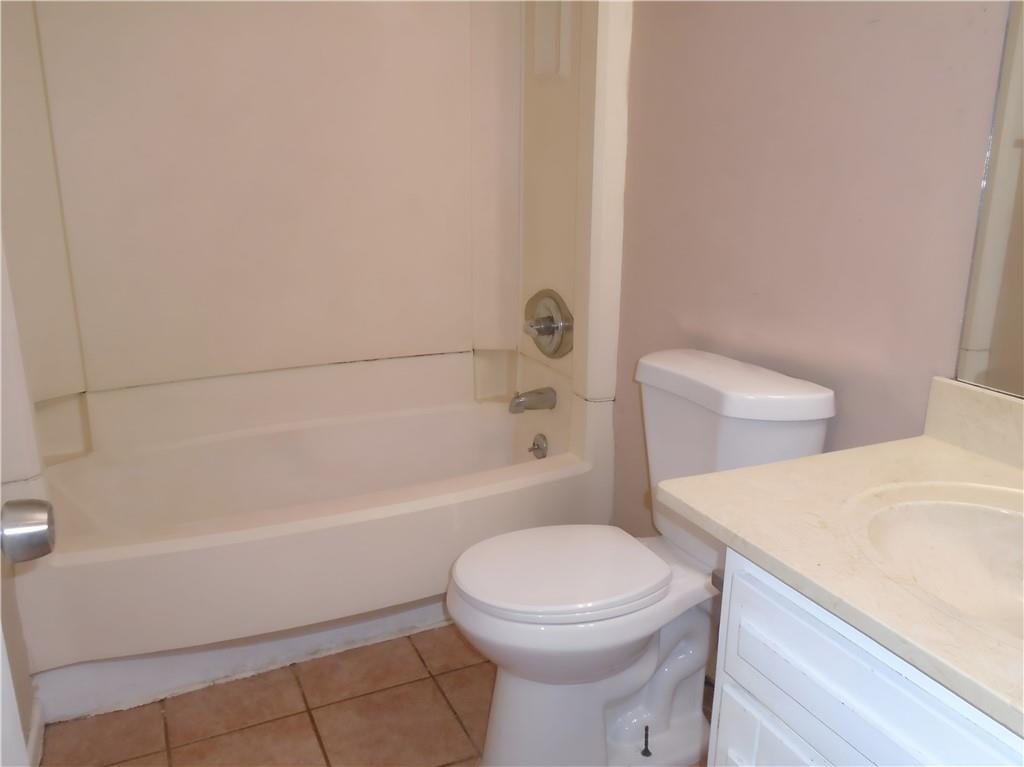 1038 Ascot Court