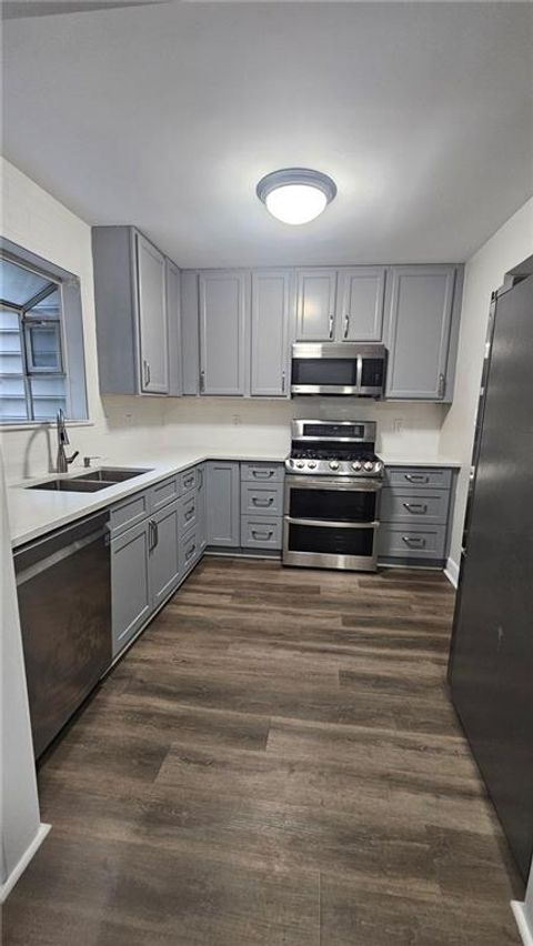 679 Anderson Walk Marietta GA 30062