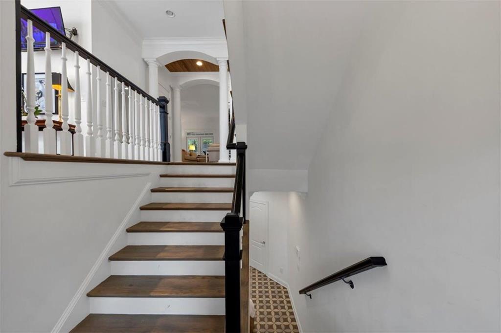 4222 Rickenbacker Drive NE 9