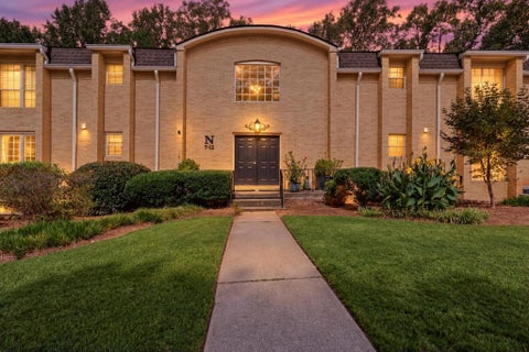 Condo For Sale - 5400 Roswell Road #N9<br/> Sandy Springs, GA 30342