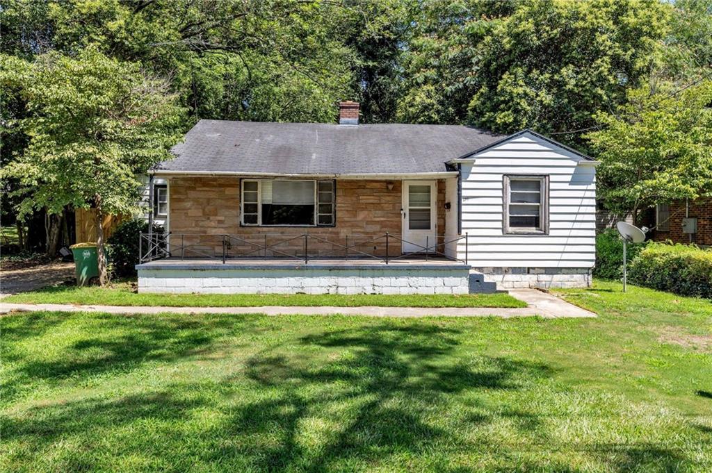 Location, location, location! Just 2 miles from the University of Georgia, this 3-bedroom, 1-bath home sits in a prime Athens spot—perfect for students, faculty, or investors. Whether you're looking to renovate and flip, build equity as an owner-occupant, or capitalize on the strong demand for long- and short-term rentals near campus, this property offers tons of potential. With a little TLC, this fixer-upper can become a standout investment in one of Georgia’s most vibrant college towns.