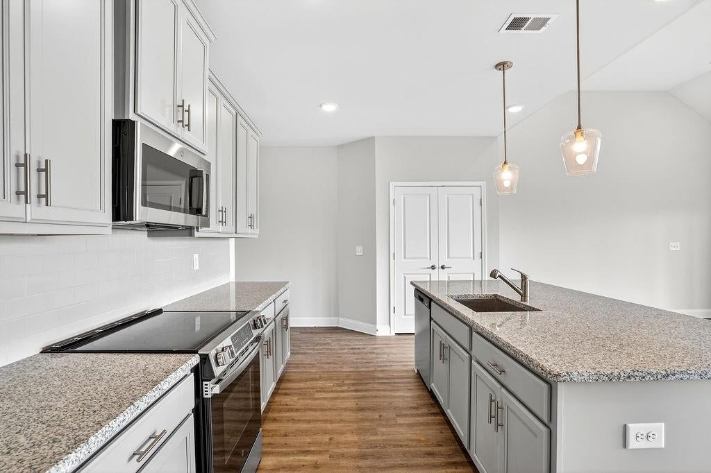 161 Applewood Way