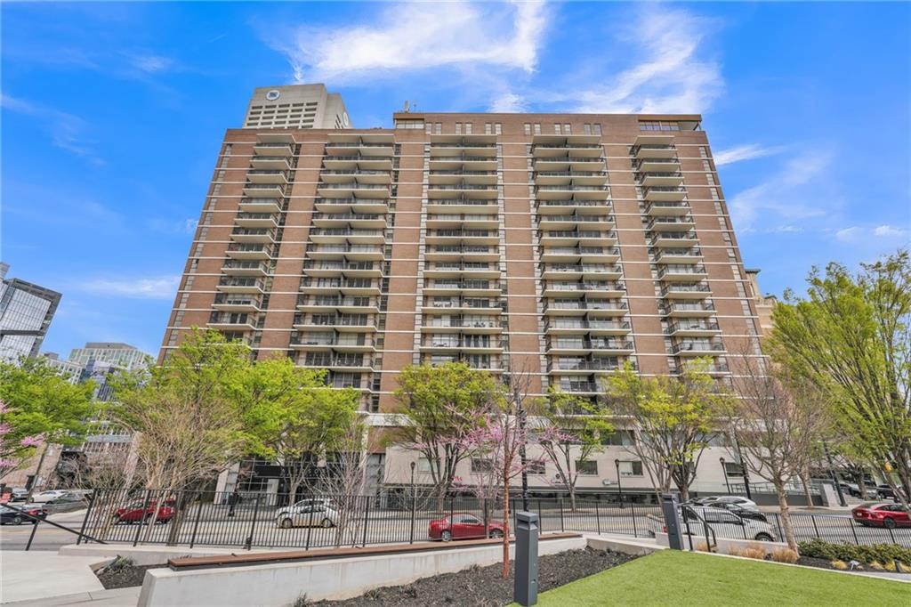 620 Peachtree Street NE 1413