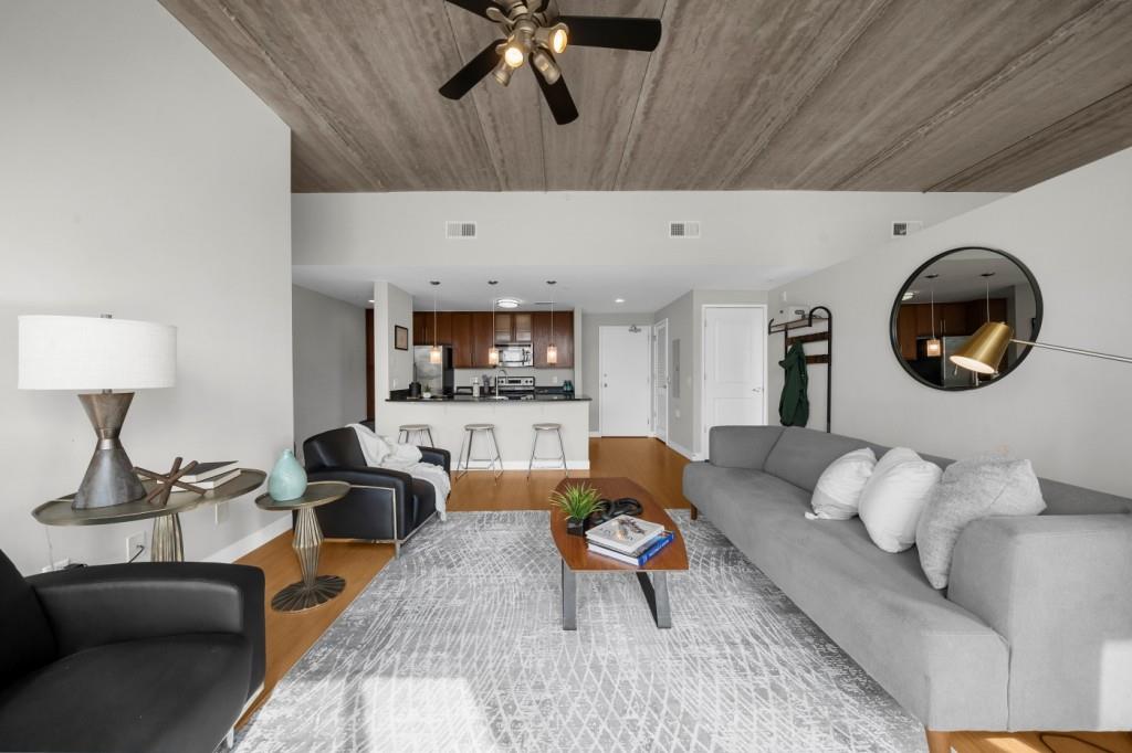 563 Memorial Drive SE 504