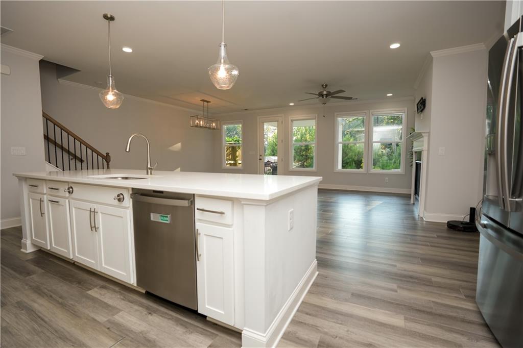6215 MERRILL VIEW Lane