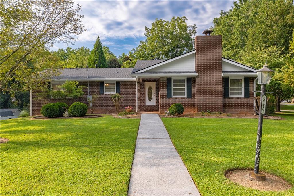 5117 Lakewood Drive