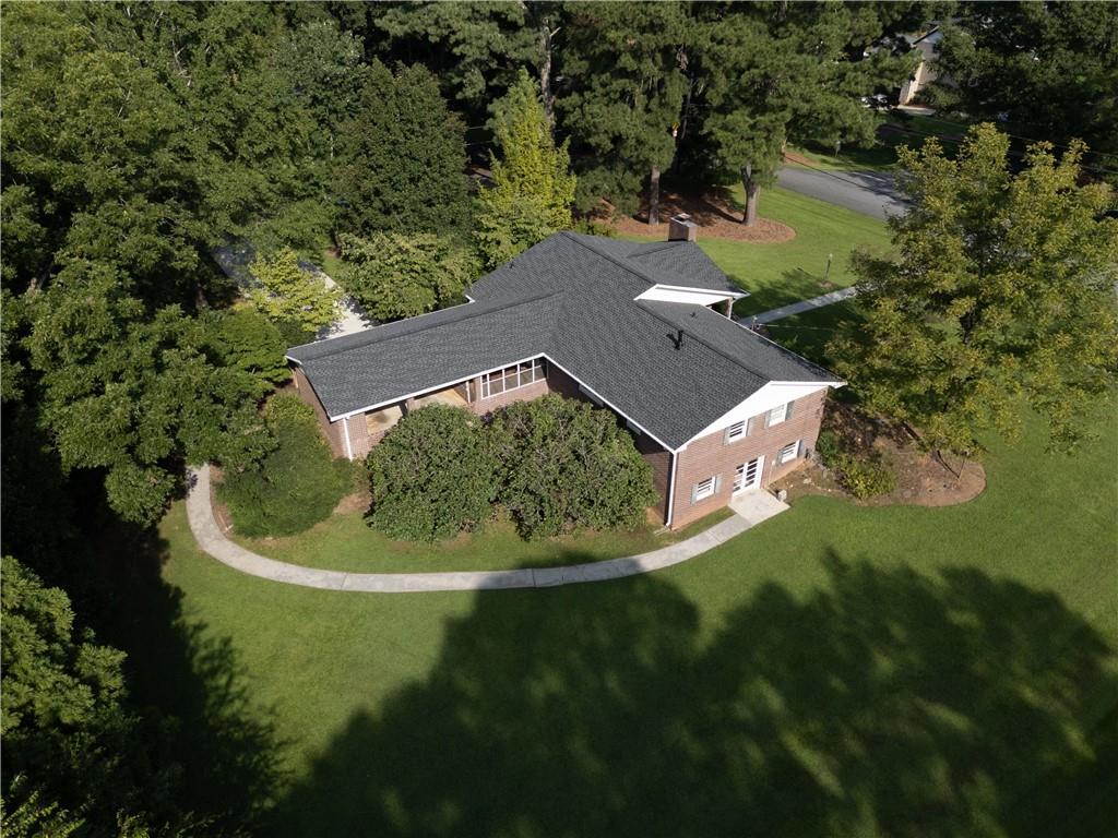 5117 Lakewood Drive